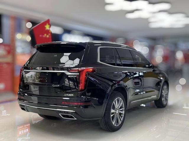 Cadillac XT6