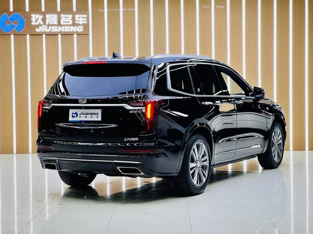 Cadillac XT6