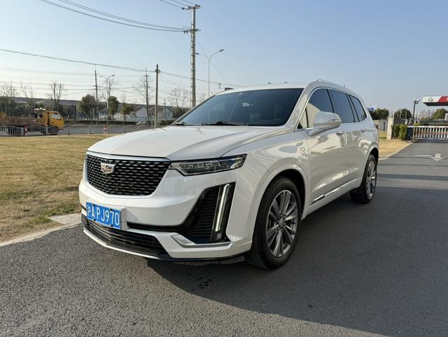 Cadillac XT6