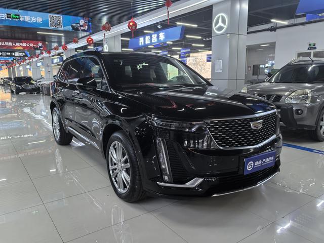 Cadillac XT6