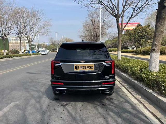 Cadillac XT6