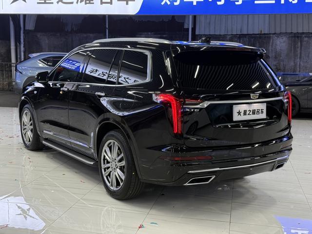 Cadillac XT6