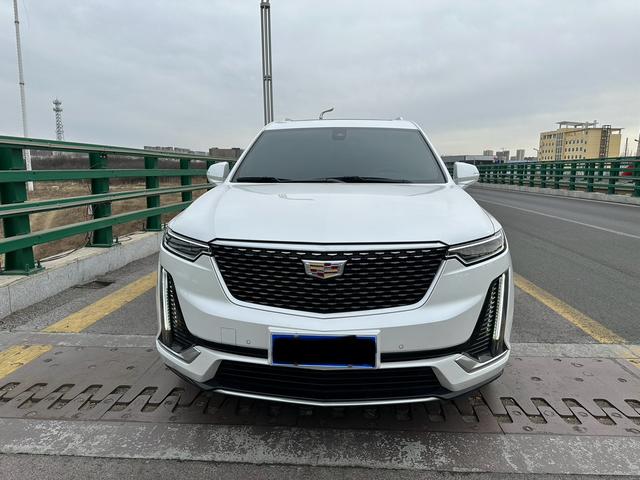 Cadillac XT6