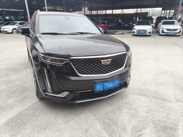 Cadillac XT6