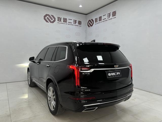 Cadillac XT6