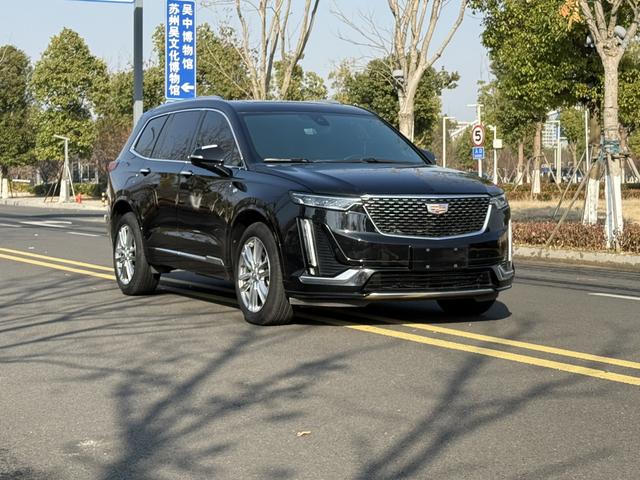 Cadillac XT6