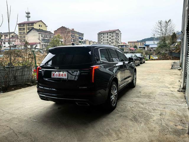 Cadillac XT6