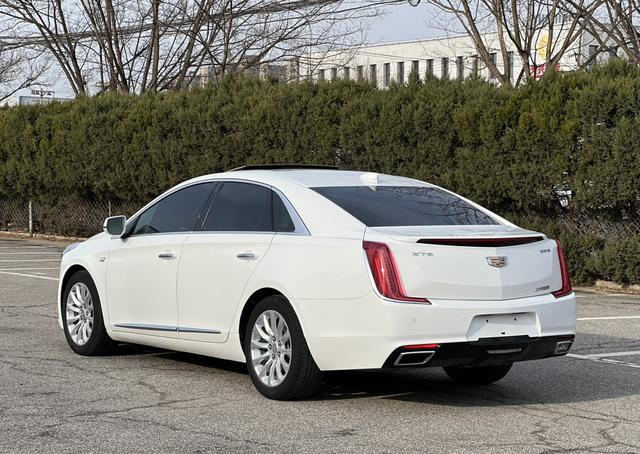 Cadillac XTS