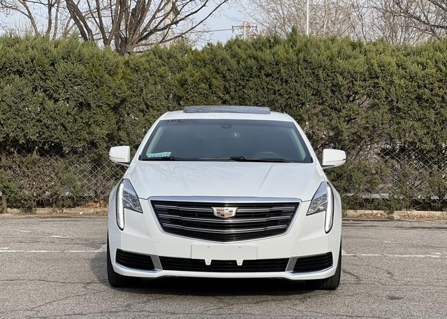 Cadillac XTS