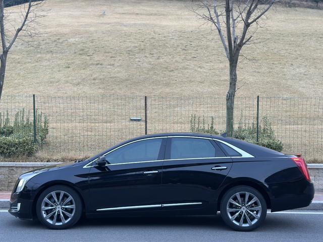 Cadillac XTS