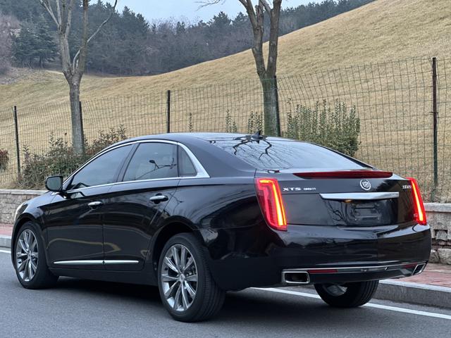 Cadillac XTS