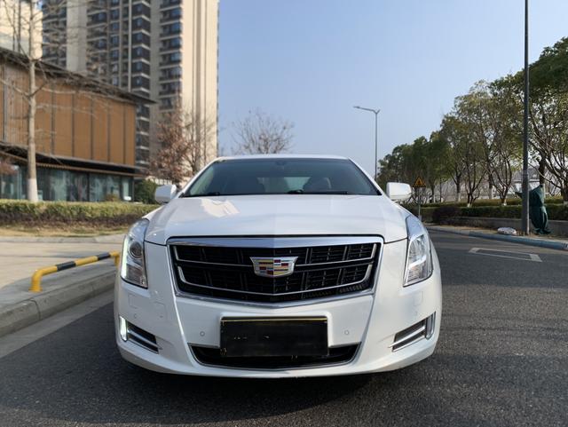 Cadillac XTS