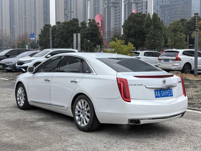 Cadillac XTS