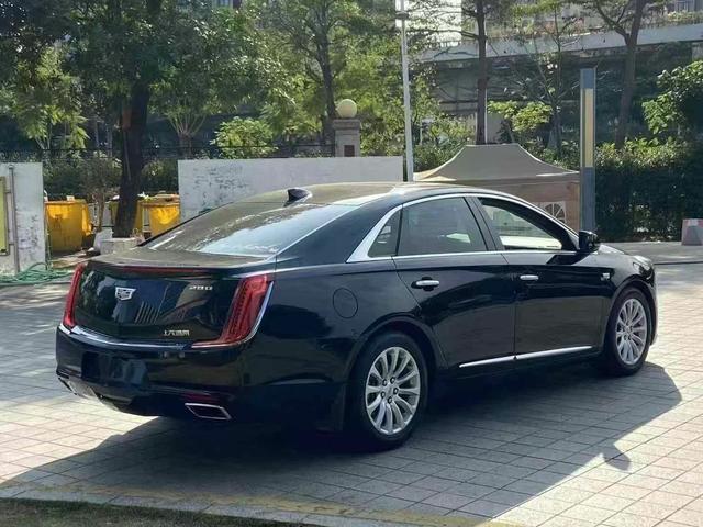 Cadillac XTS