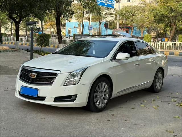 Cadillac XTS