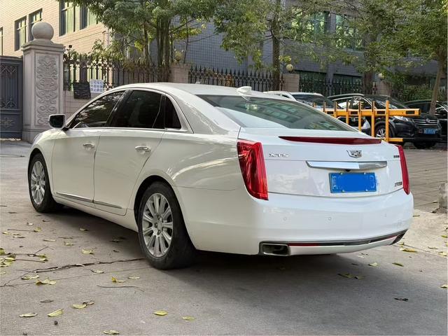 Cadillac XTS