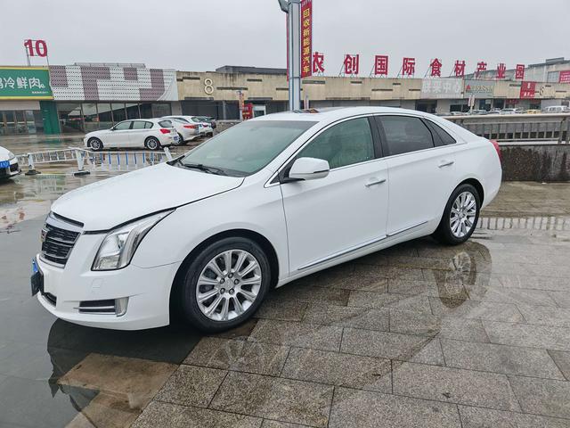 Cadillac XTS