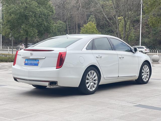 Cadillac XTS