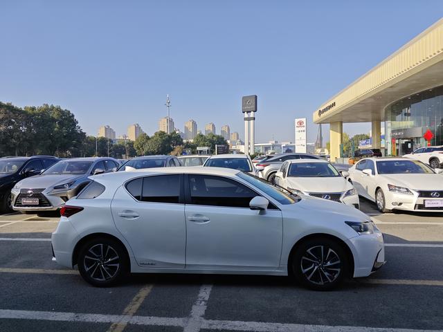 Lexus CT