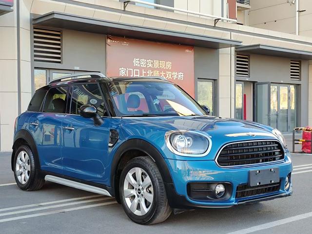 MINI COUNTRYMAN