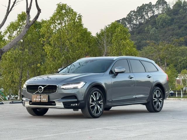 Volvo V90