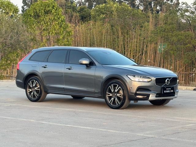 Volvo V90