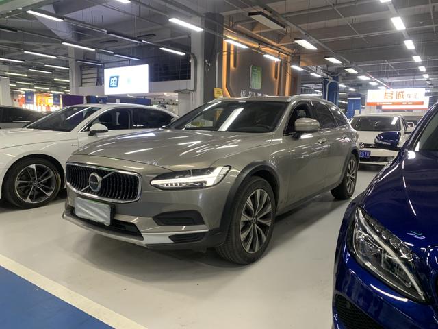 Volvo V90