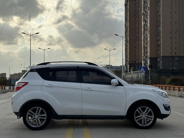 Changan CS35