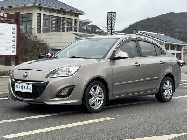 Changan Yuexiang V5