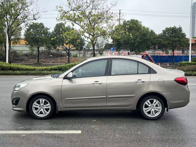 Changan Yuexiang V5