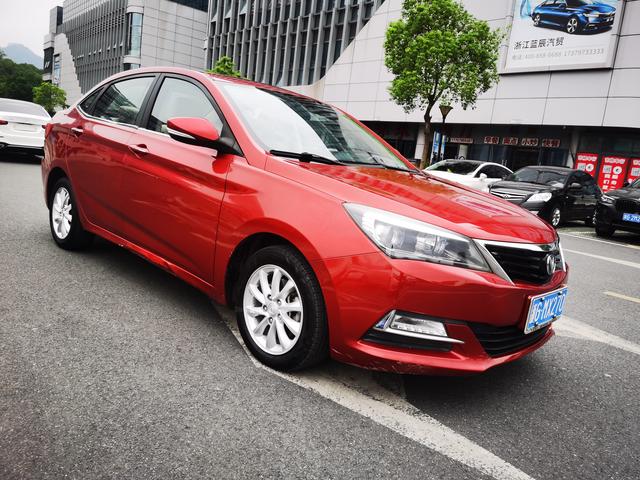 Changan Yuexiang V7