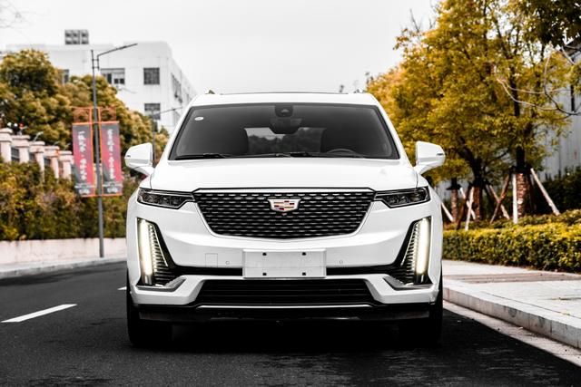 Cadillac XT6