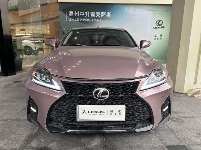 Lexus IS