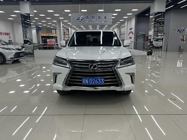 Lexus LX