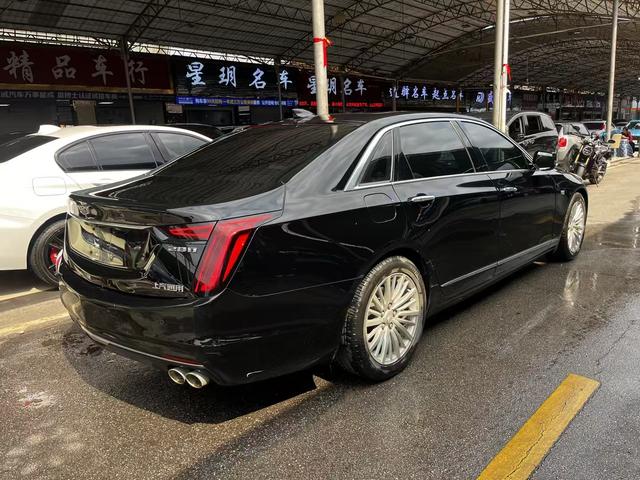 Cadillac CT6