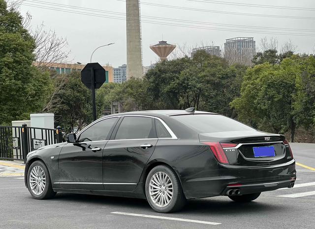 Cadillac CT6