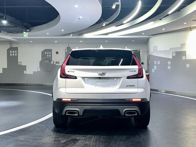 Cadillac XT4