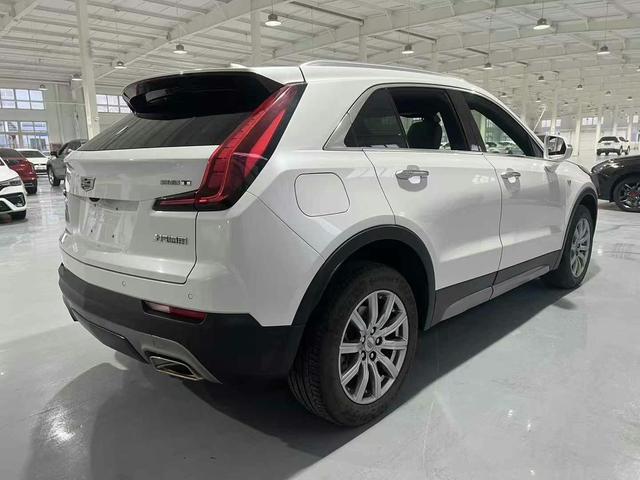 Cadillac XT4