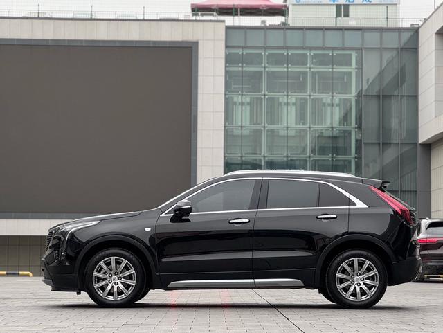 Cadillac XT4