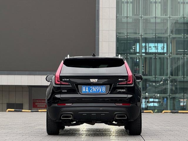 Cadillac XT4