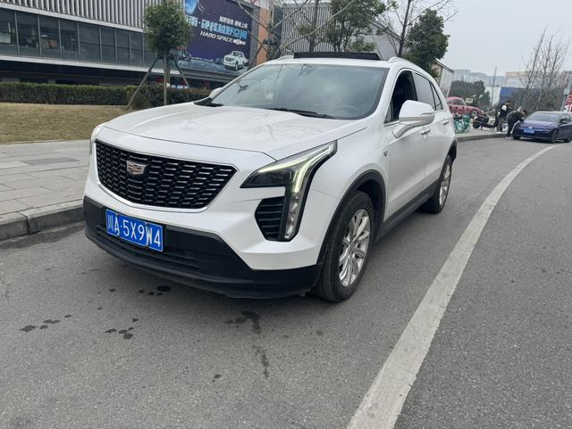 Cadillac XT4