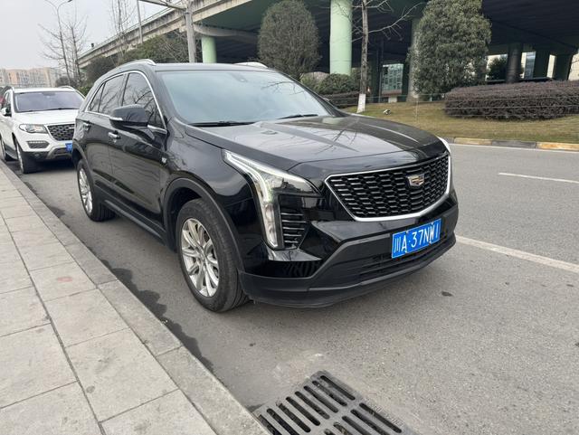 Cadillac XT4