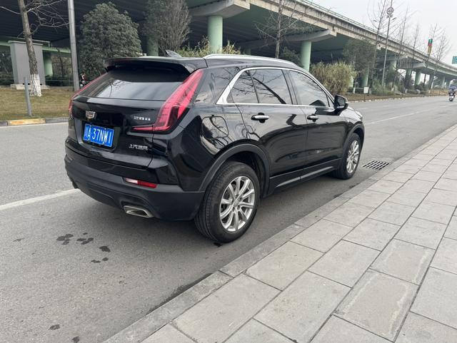 Cadillac XT4