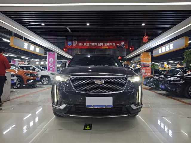 Cadillac XT6