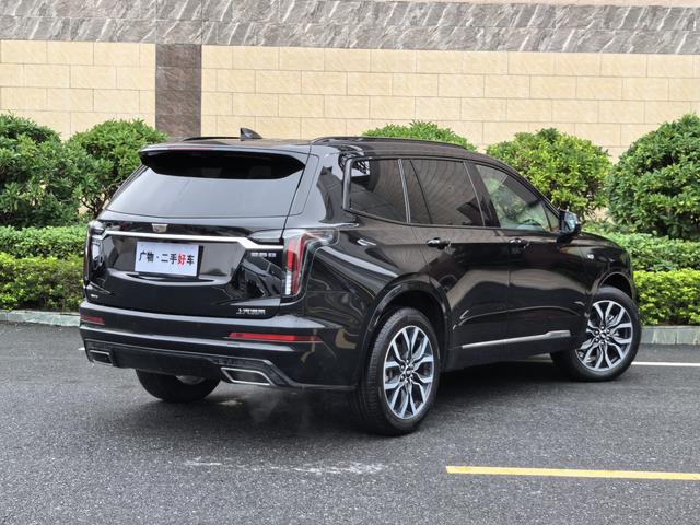 Cadillac XT6