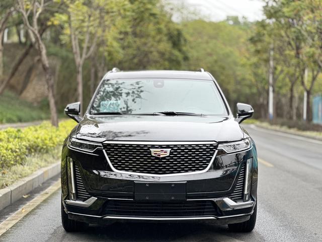 Cadillac XT6