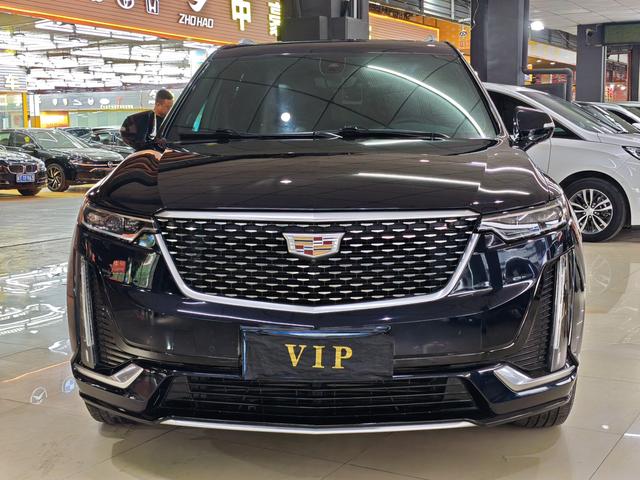 Cadillac XT6