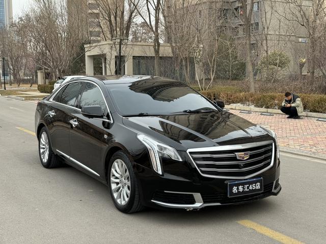 Cadillac XTS