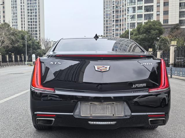 Cadillac XTS