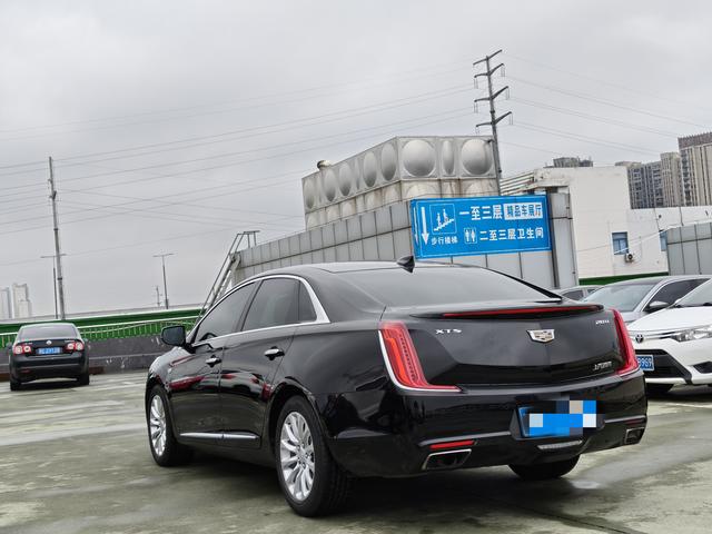 Cadillac XTS